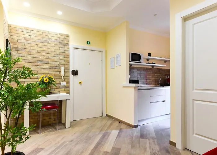 Domus Regina Colosseo * Рим